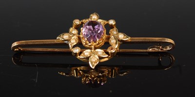 Lot 301 - A vintage 9ct gold amethyst and split pearl...