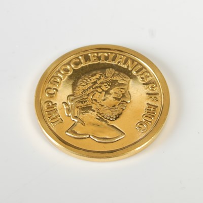 Lot 317 - A gold Belgian 25 Ecu coin, 1989, 1/4 oz.999,...