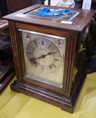 Lot 488 - A late 19th / early 20th century mantle clock,...