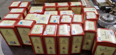 Lot 533 - A collection of twenty-five boxed Royal...