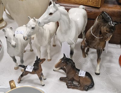 Lot 568 - A collection of six assorted Beswick horse...