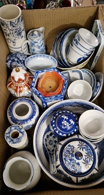 Lot 623 - Box - assorted blue and white ceramics and...