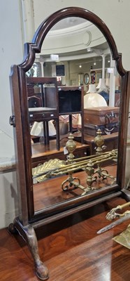 Lot 772 - An early 20th century mahogany dressing table...