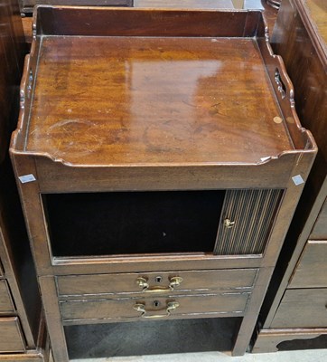 Lot 824 - A 19th century mahogany tray top washstand...