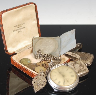 Lot 349 - A collection of assorted items to include two...