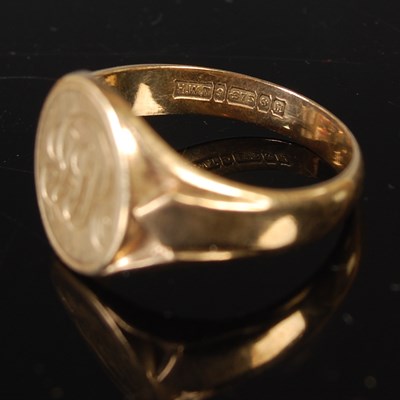 Lot 88 - A 9ct gold signet ring, size U, 5.5 grams;...