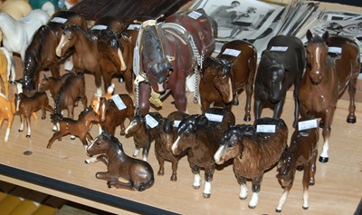 Lot 428 - A large collection of assorted Beswick horses