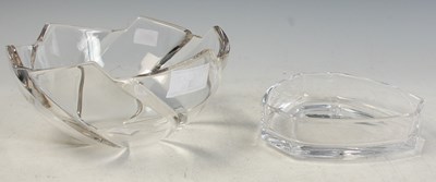 Lot 3 - Tiffany & Co, a clear glass circular shaped...