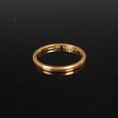 Lot 45 - An 18ct gold wedding ring, size M, 1.8 grams.