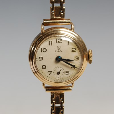 Lot 68 - A vintage ladies 9ct gold Tudor wristwatch,...