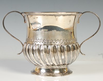 Lot 122 - A Sheffield silver porringer, 1918, makers...