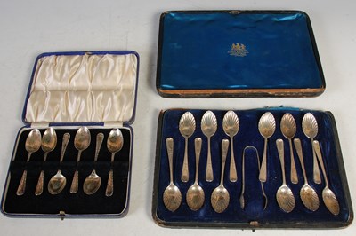 Lot 164 - A cased set of twelve London silver teaspoons...