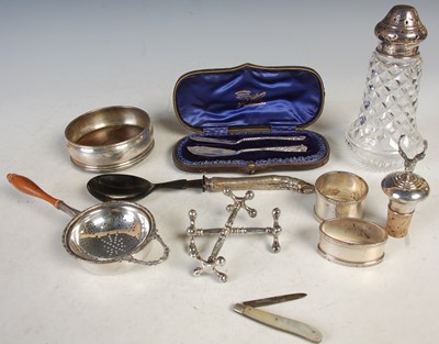 Lot 167 - A collection of assorted silver to include...