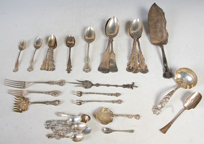 Lot 176 - A collection of assorted sterling silver...