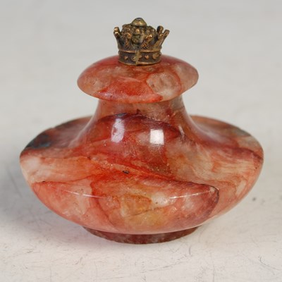 Lot 199 - A stone scent bottle with gilt metal crown...