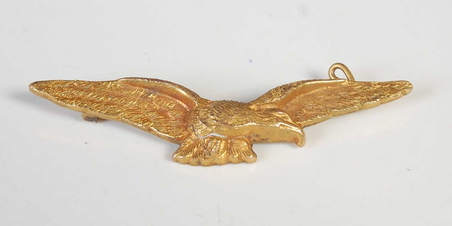 Lot 548 - A 9ct gold eagle brooch, lacking pin, 3.7 grams.