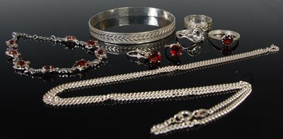 Lot 220 - A collection of silver jewellery to include...