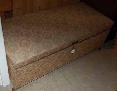 Lot 771 - A rectangular upholstered ottoman and a white...