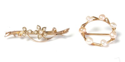 Lot 274 - A 15ct gold and pearl circular brooch, set...