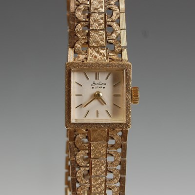 Lot 282 - A 9ct gold cased Bentima Star ladies...