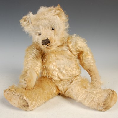 Lot 351 - An early 20th century teddy bear, probably...