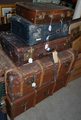 Lot 783 - A large collection of vintage travelling...