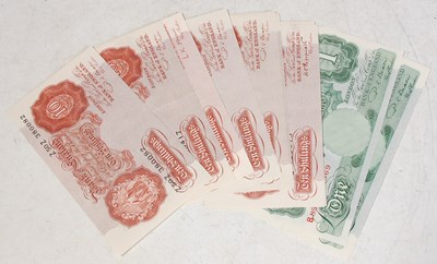 Lot 318 - A collection of fifteen Bank of England...