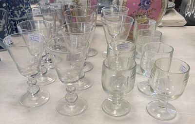 Lot 450 - A collection of glass ware to include four...
