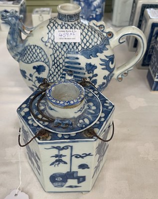 Lot 459 - A Chinese porcelain blue and white hexagonal...