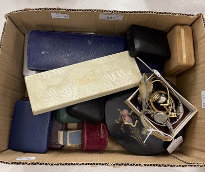Lot 527 - A box of assorted costume jewellery,...