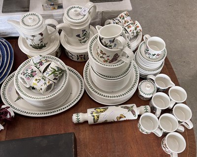 Lot 536 - A Port Meirion Botanic Garden pattern part tea,...