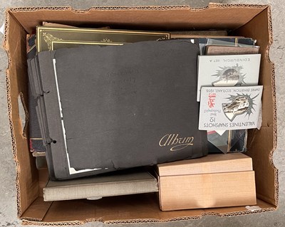 Lot 600 - Box - assorted vintage photograph and scrap...