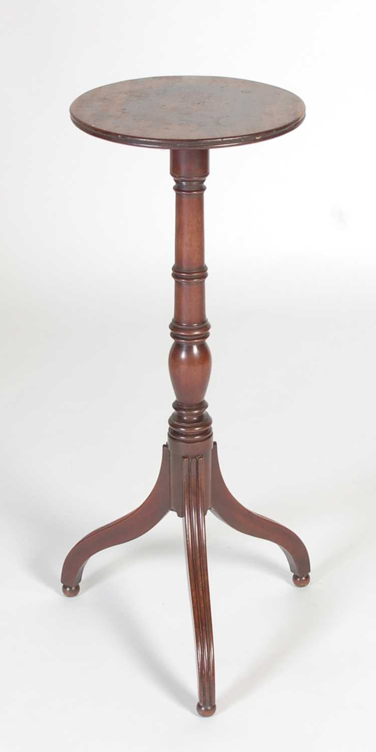 Lot 92 - An early 19th century mahogany occasional...