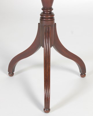 Lot 92 - An early 19th century mahogany occasional...