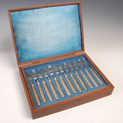 Lot 473 - A set of twelve late 19th century Chinese...