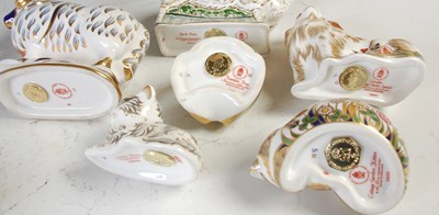 Lot 745 - A collection of twelve Royal Crown Derby gold...