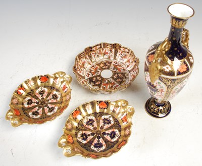 Lot 782 - A collection of Royal Crown Derby Imari...
