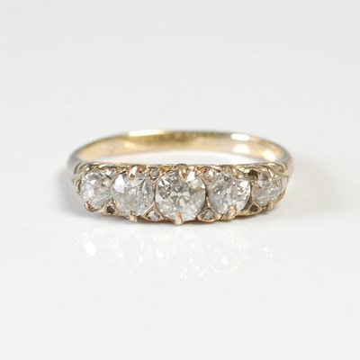 Lot 525 - A late 19th/ early 20th century yellow metal...