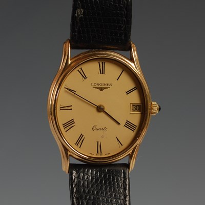 Lot 690 - A 9ct gold cased Longines Quartz gentlemans...