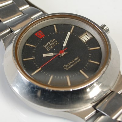 Lot 695 - A vintage gentlemans stainless steel Omega...