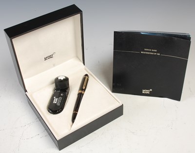 Lot 215 - A Mont Blanc Meisterstück No.149 fountain pen,...