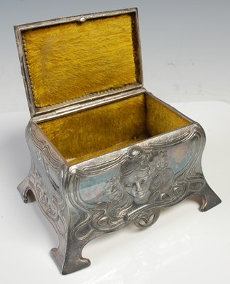 Lot 195 - A WMF style Art Nouveau pewter jewellery...