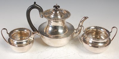 Lot 491 - A George V three piece silver tea set,...