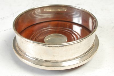 Lot 459 - An Edinburgh silver mounted wooden bottle...