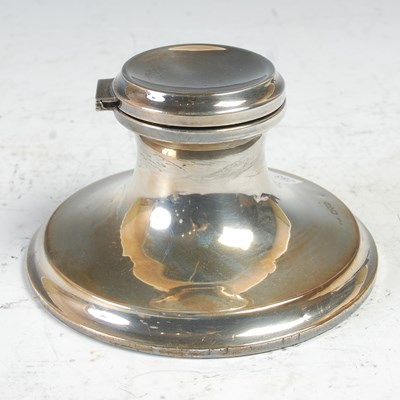 Lot 481 - A Chester silver Capstan inkwell, 11cm diameter.