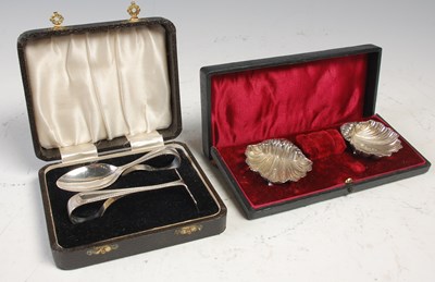 Lot 461 - A cased pair of Birmingham silver shell shaped...