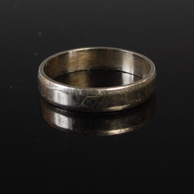 Lot 531 - A platinum wedding ring, size M, gross weight...