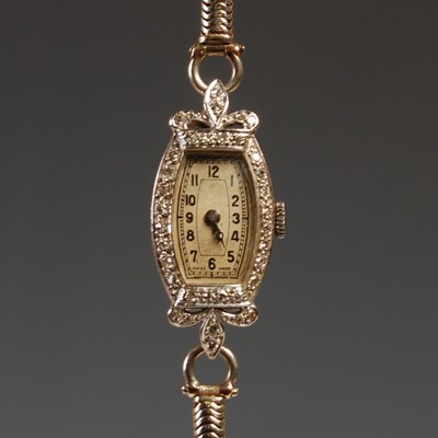 Lot 691 - An early 20th century 18ct white gold cased...