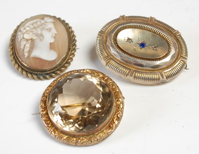Lot 541 - A group of three late 19th/ early 20th century...