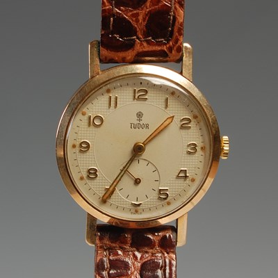 Lot 697 - A vintage Tudor gentlemans yellow metal cased...